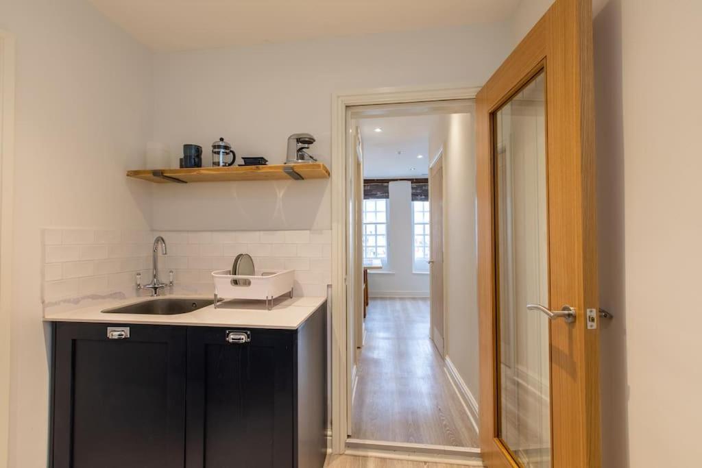Herring Girl House - Harbourside Property, Sleeps 8 Scarborough Exteriör bild
