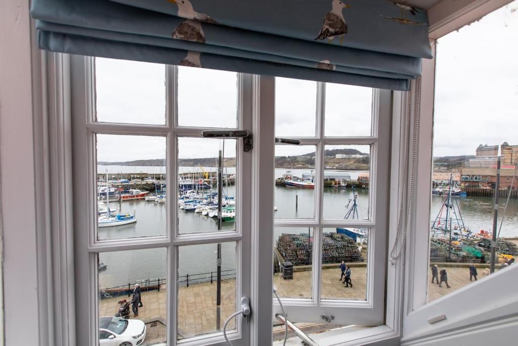 Herring Girl House - Harbourside Property, Sleeps 8 Scarborough Exteriör bild